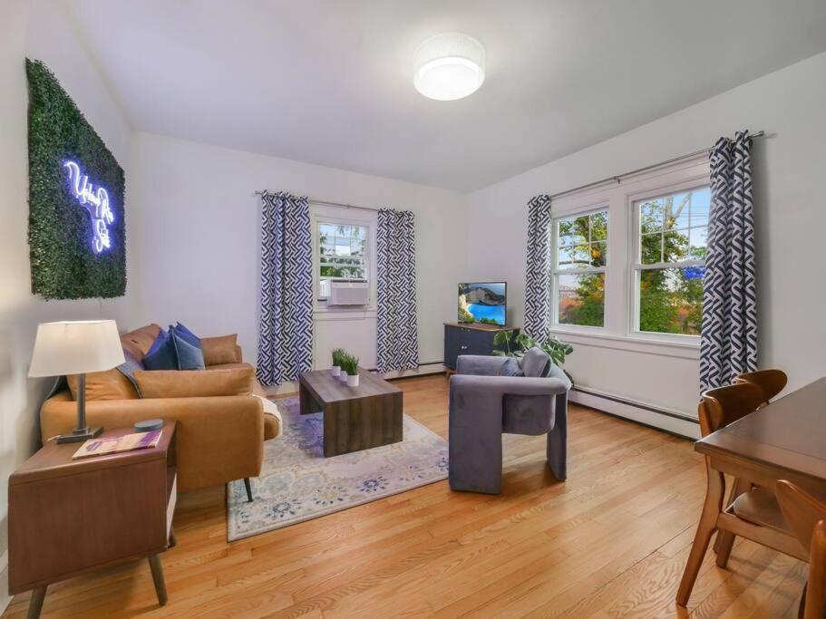 Midcentury Mod Suite, Hudson River/Mt Beacon Views Newburgh Dış mekan fotoğraf